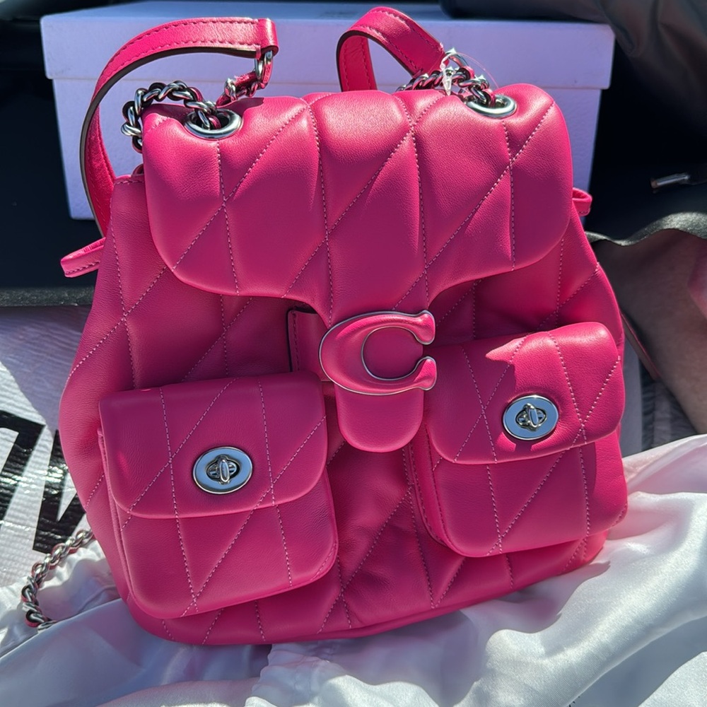 💗 COACH BACKPACK